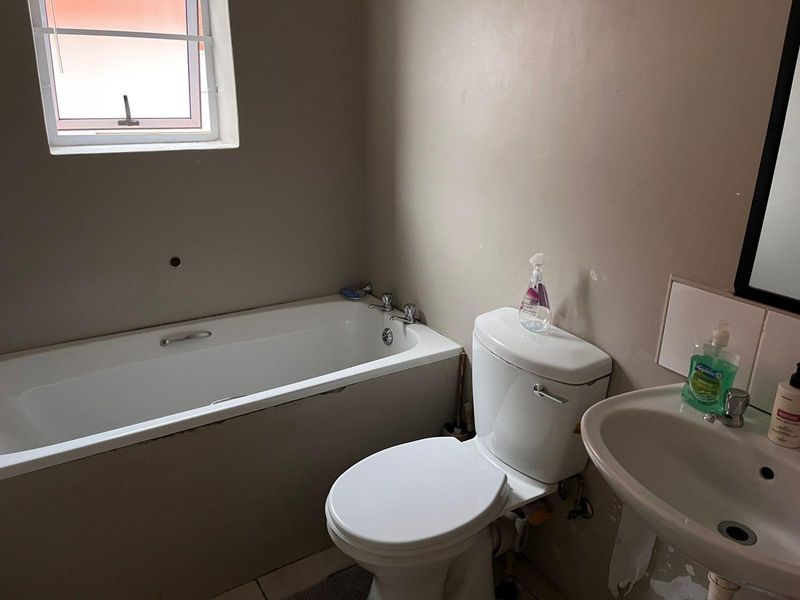 House for Sale in Port Elizabeth - Photo 8