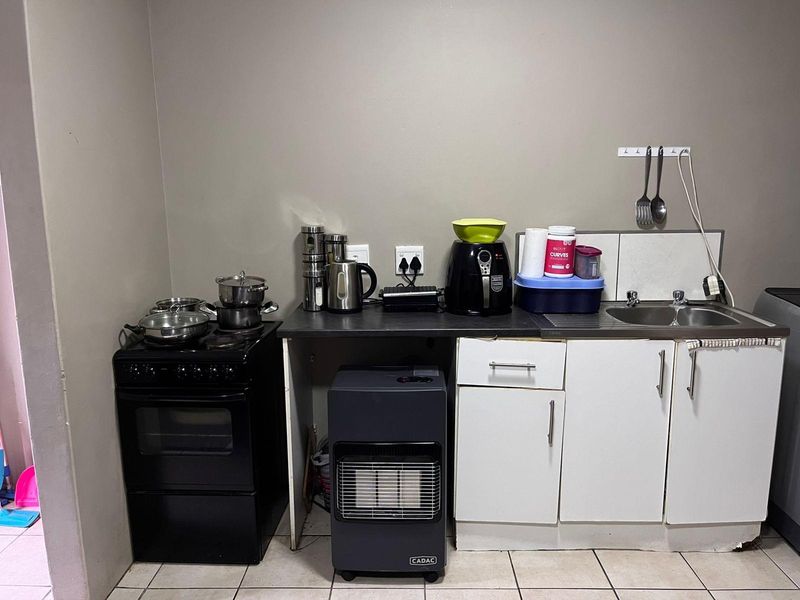 House for Sale in Port Elizabeth - Photo 7