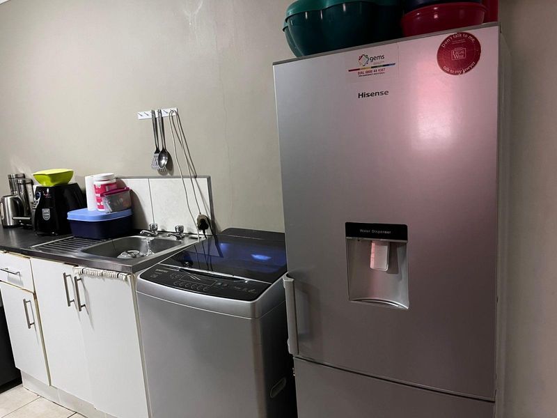 House for Sale in Port Elizabeth - Photo 2