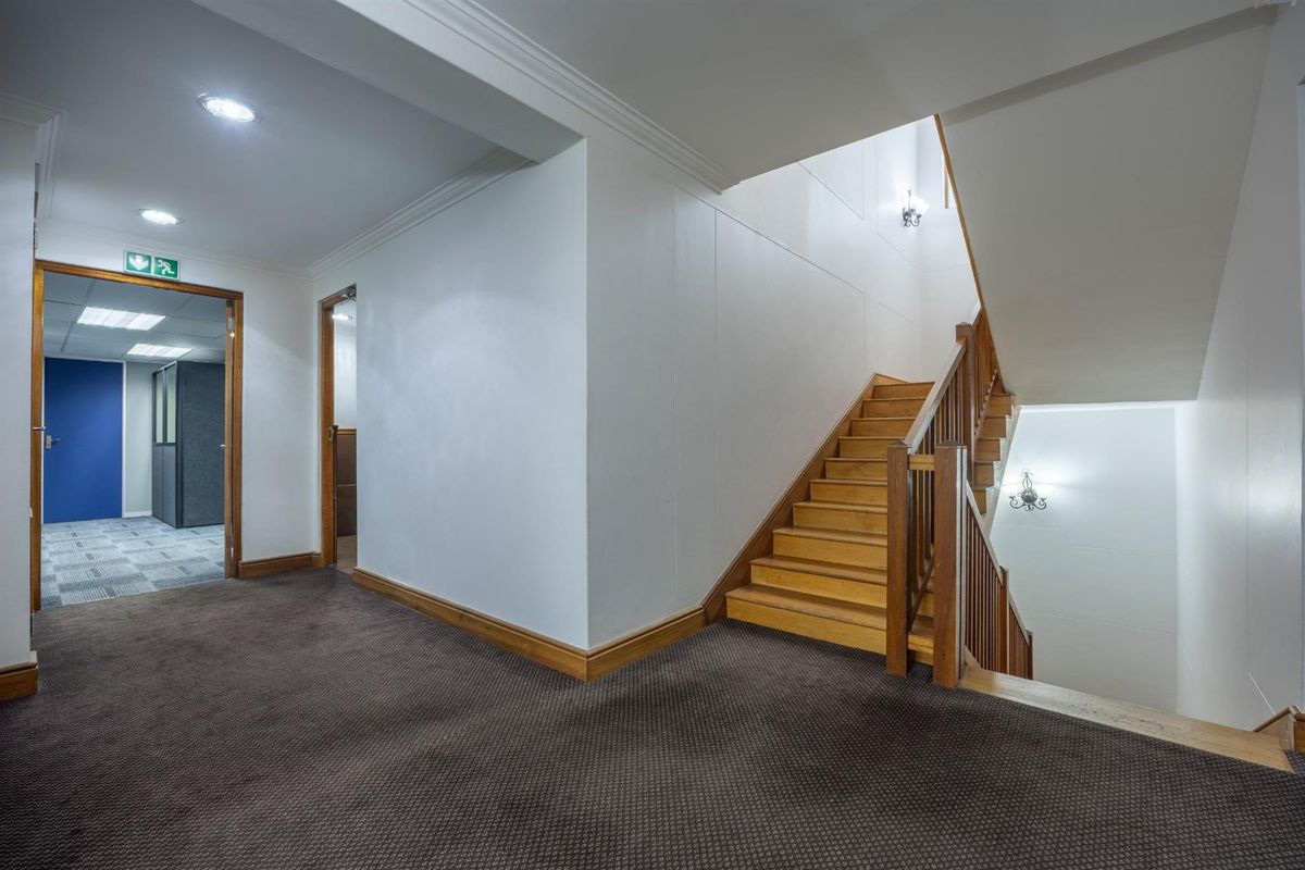 Prime Office Space to Let in the James Barry Munnik Building, Paarl - Photo 5