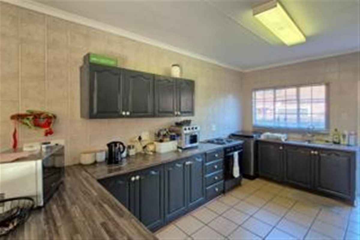 Townhouse Living in Sought-After Aviary Hill - Photo 5