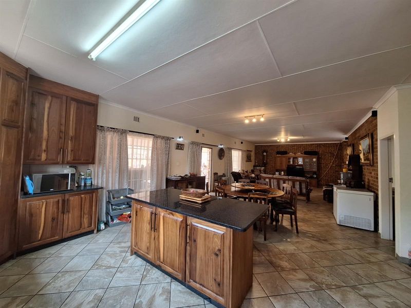 House For Sale in Kranspoort Middelburg Mpumalanga - Photo 9