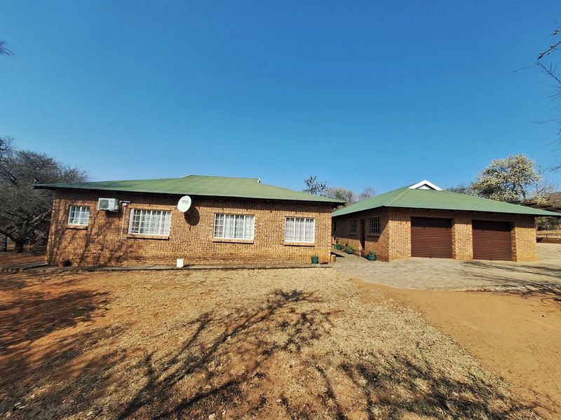 House For Sale in Kranspoort Middelburg Mpumalanga - Photo 2