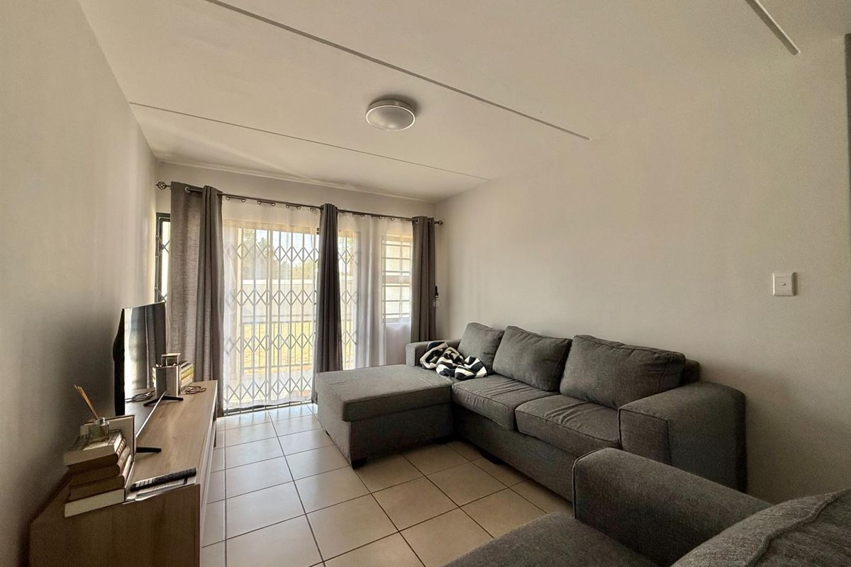 Effortless Elegance in Elarduspark - Photo 4