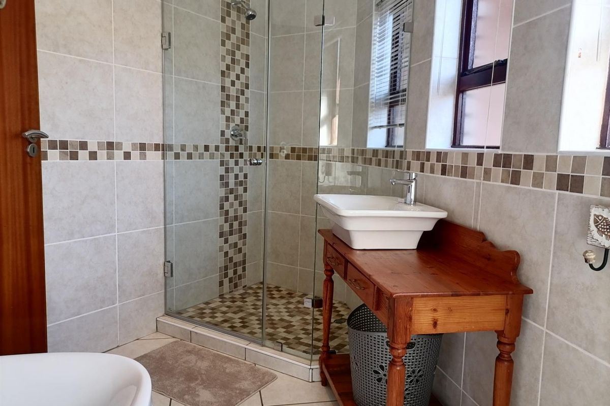 Townhouse To Rent in Ramsgate, Margate, KwaZulu Natal - Photo 5