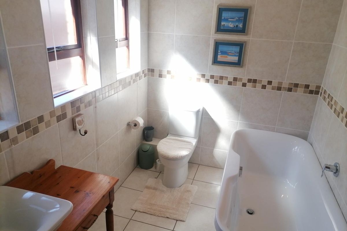 Townhouse To Rent in Ramsgate, Margate, KwaZulu Natal - Photo 4
