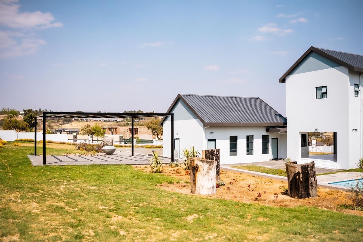 House For Sale in Blue Hills Equestrian Estate - Photo 4