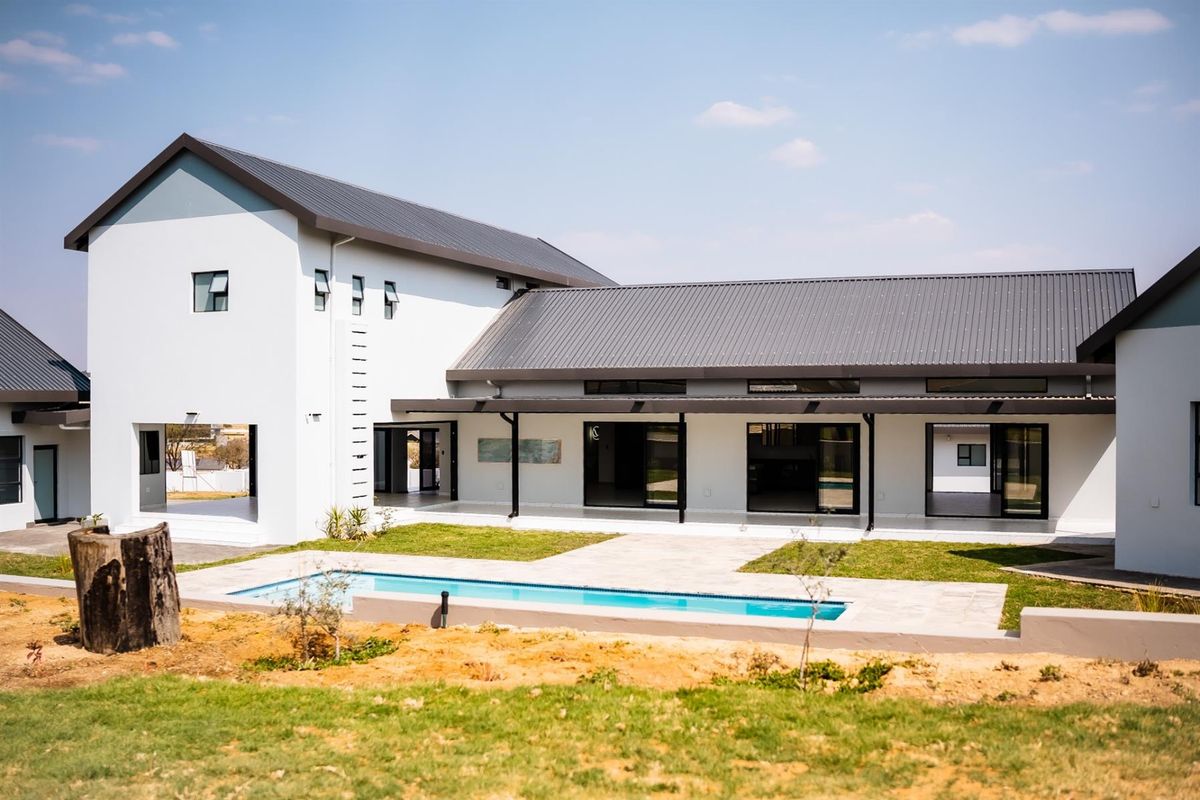 House For Sale in Blue Hills Equestrian Estate - Photo 2