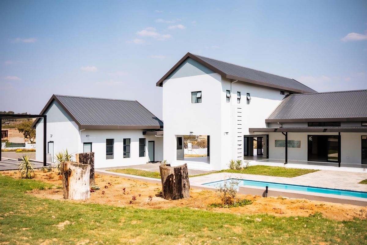 House For Sale in Blue Hills Equestrian Estate - Photo 3