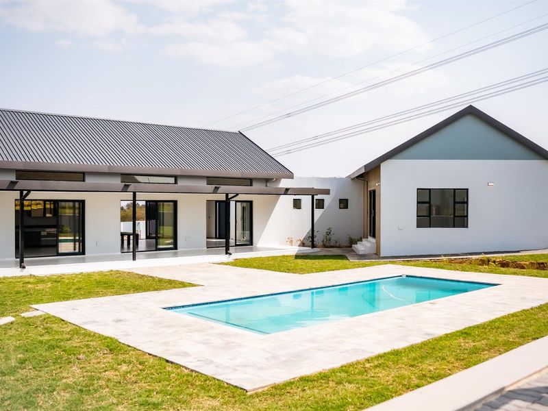 House For Sale in Blue Hills Equestrian Estate - Photo 5