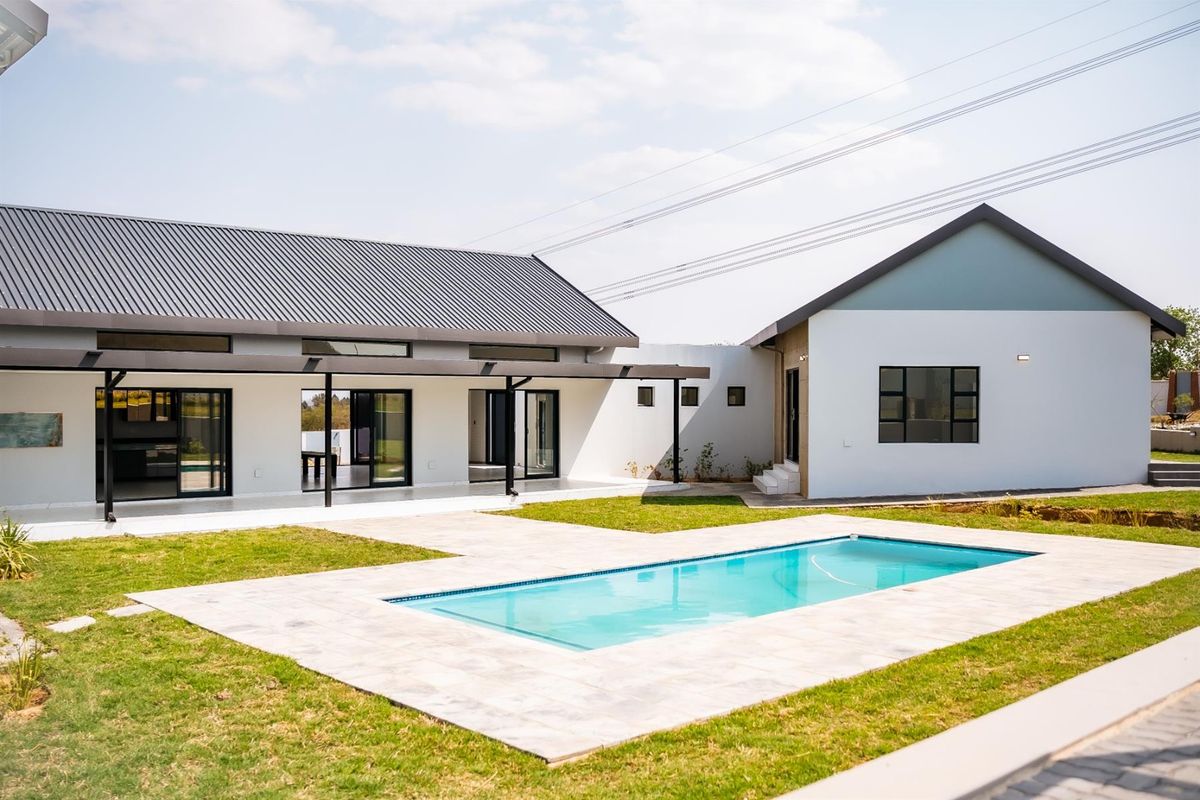 House For Sale in Blue Hills Equestrian Estate - Photo 5