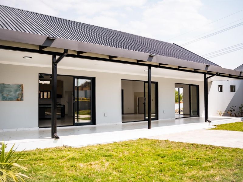 House For Sale in Blue Hills Equestrian Estate - Photo 9