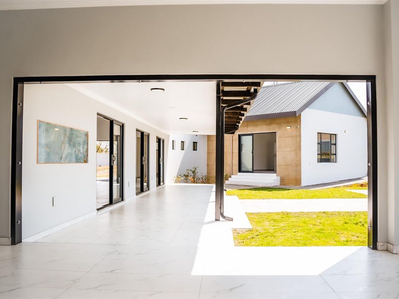 House For Sale in Blue Hills Equestrian Estate - Photo 8