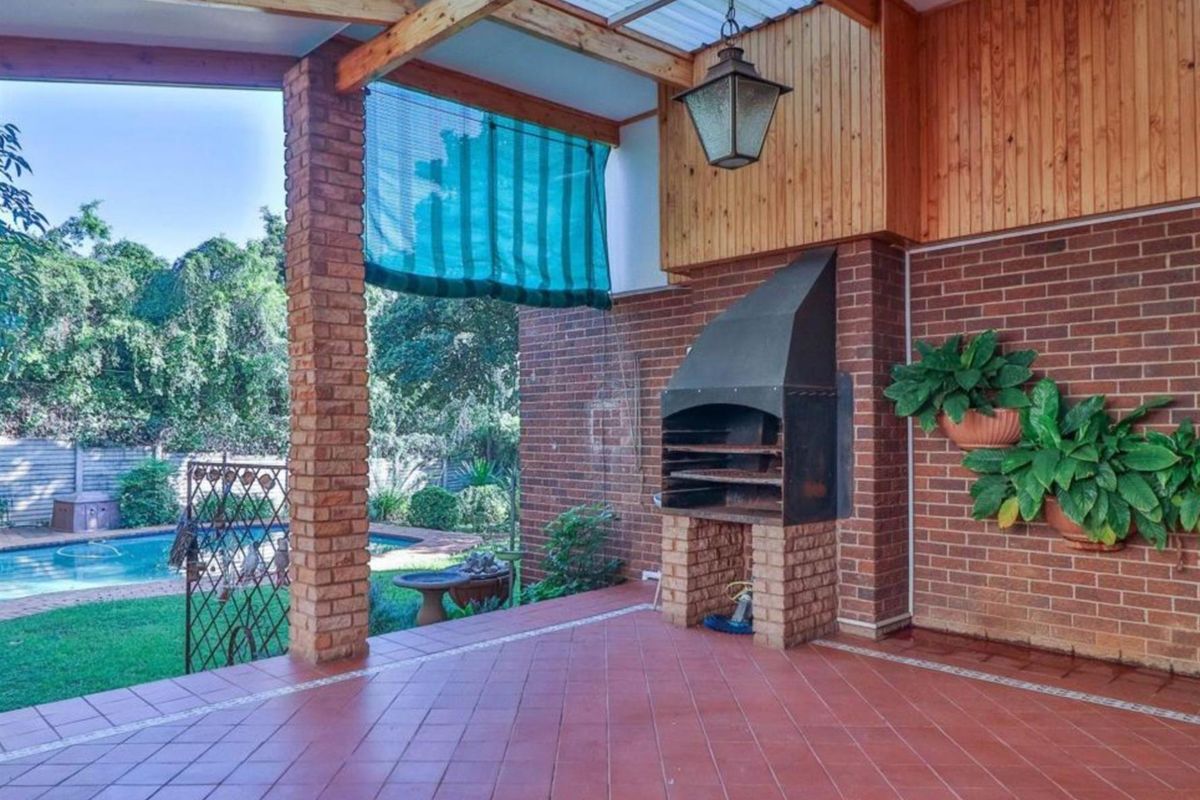 A Rare Find in Muckleneuk: Ideal for Families or Investors - Photo 3