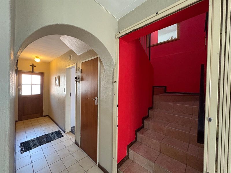 Townhouse For Sale in Horizon View, Roodepoort - Photo 6