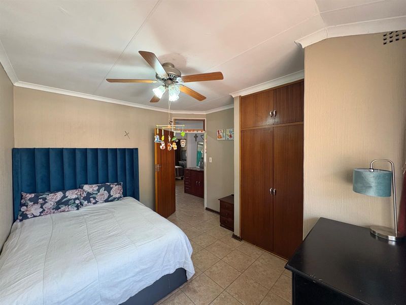 Townhouse For Sale in Horizon View, Roodepoort - Photo 9