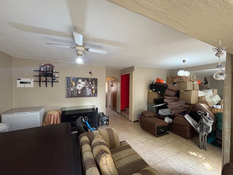 Townhouse For Sale in Horizon View, Roodepoort - Photo 5