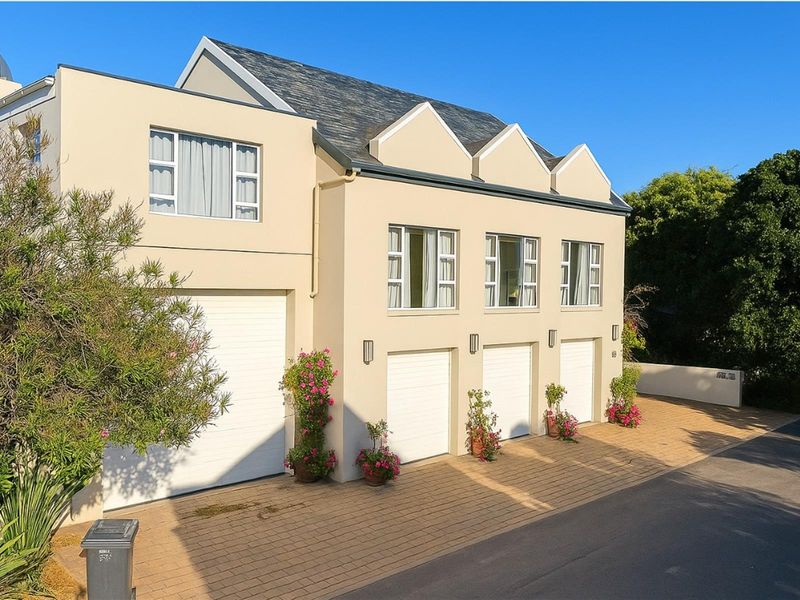 Prestigious Home, Private Jetty, Apartment and Solar Power - Photo 4