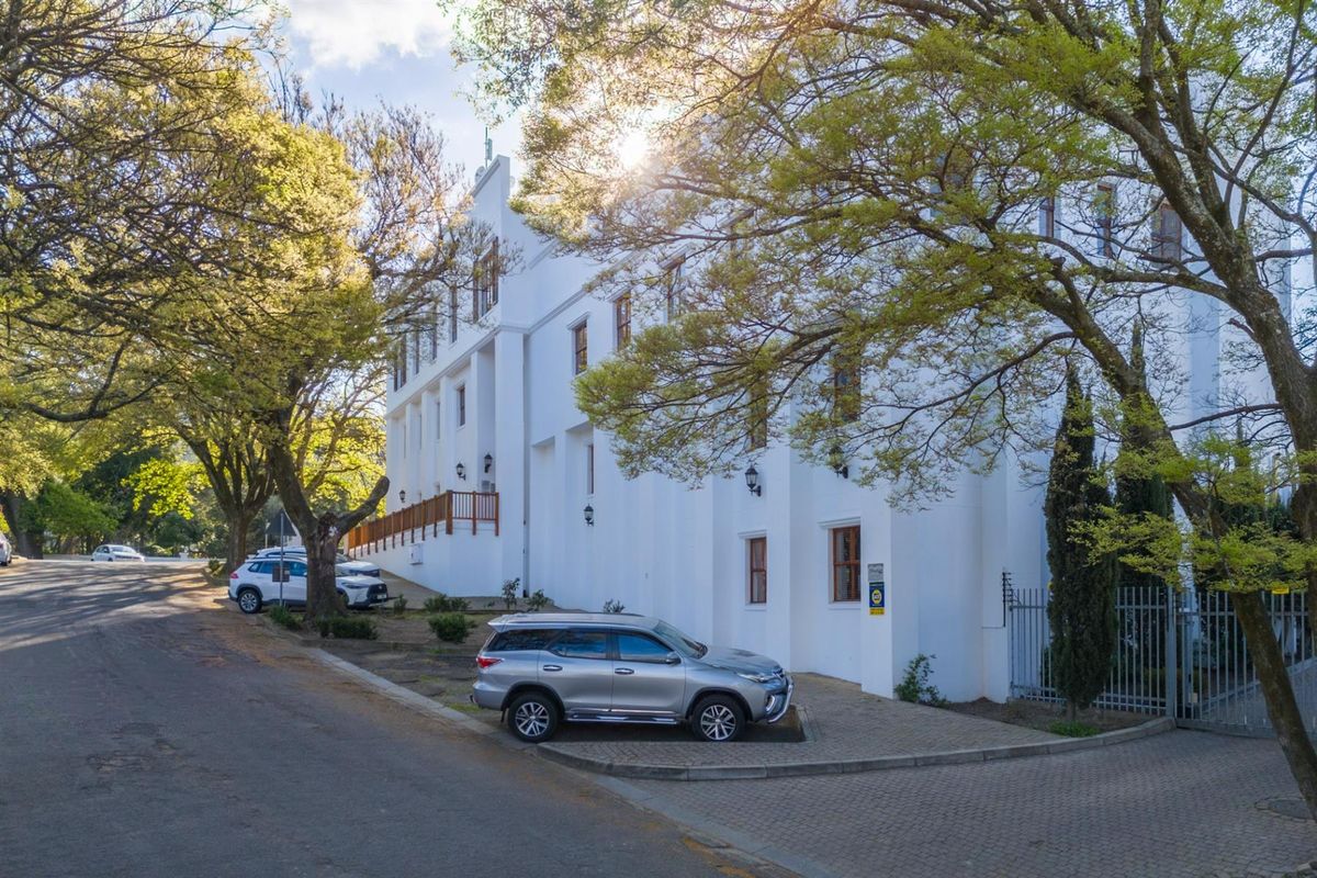 Prime Second-Floor Office Space to Let in the James Barry Munnik Building, Paarl - Photo 5