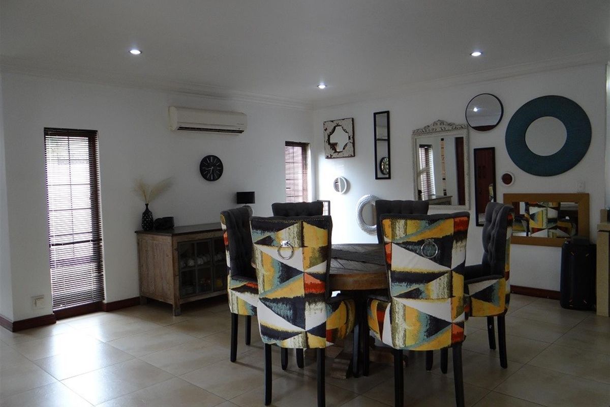 6 Bedroom House For Sale in Midstream Estate Centurion - Photo 5