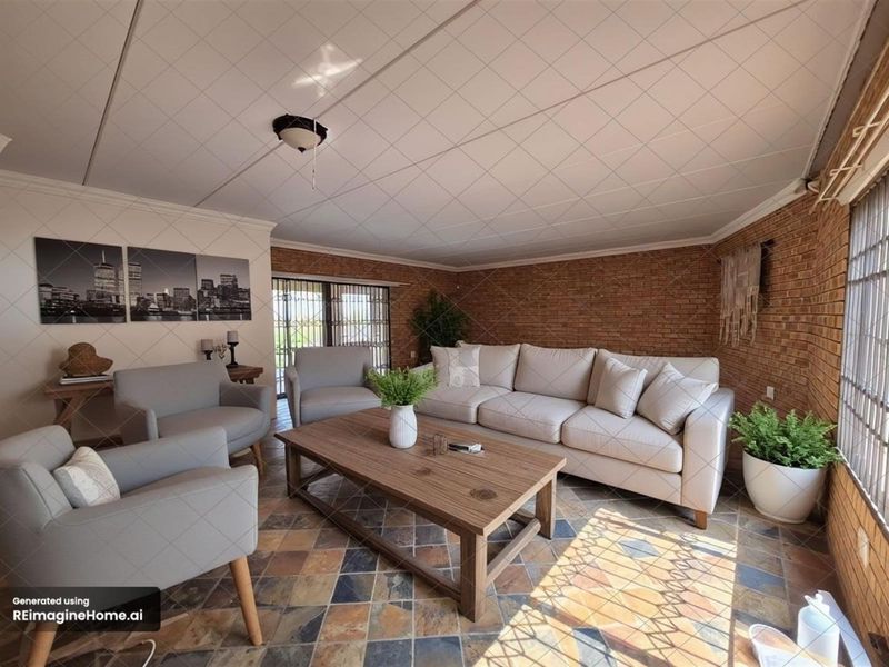 Charming Double-Storey home with private balcony, pool and plenty of living space. - Photo 7