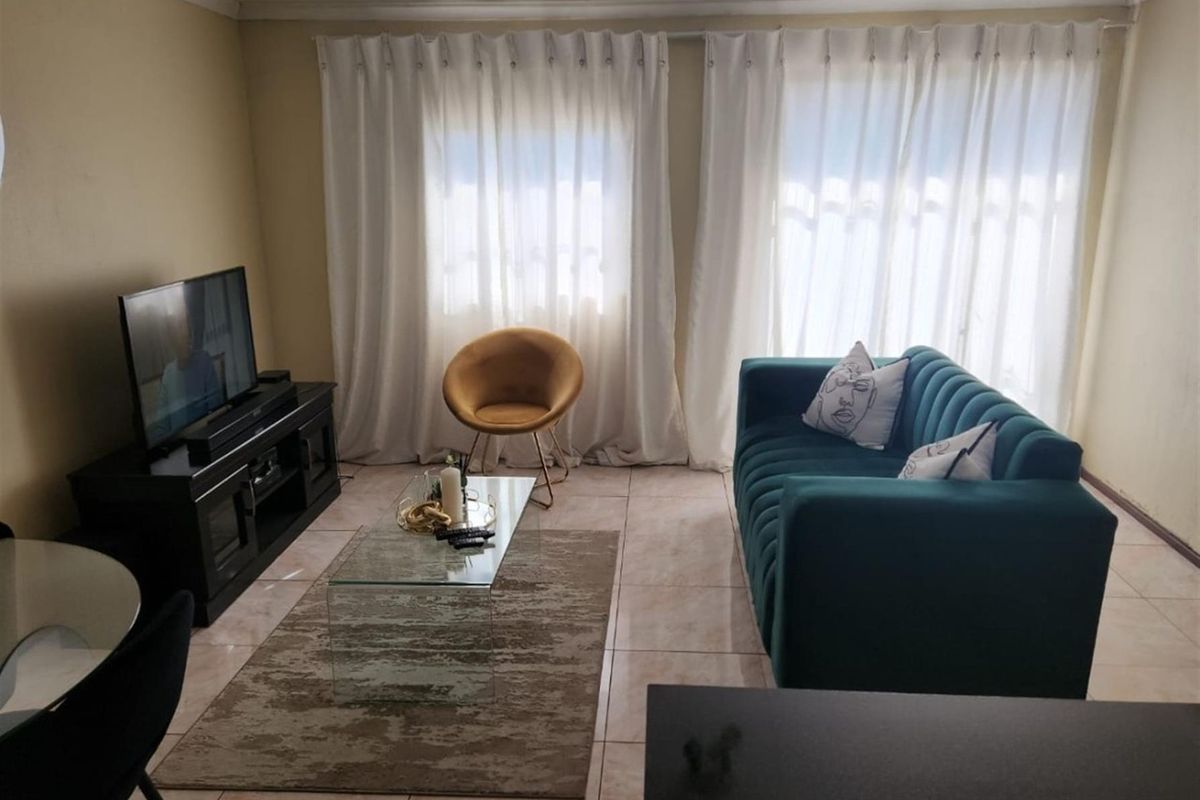 Apartment To Rent in Bramley view, Johannesburg - Photo 2