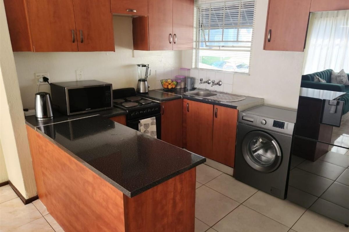 Apartment To Rent in Bramley view, Johannesburg - Photo 4