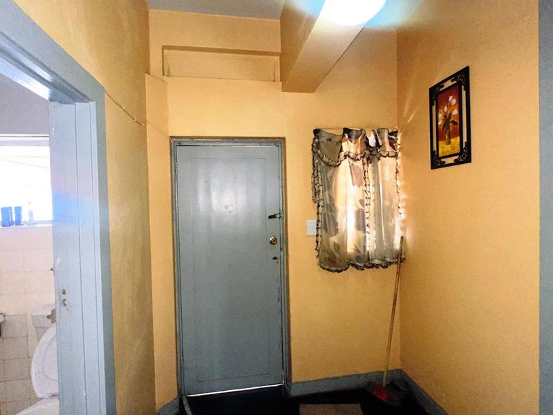 2 Bedroom Apartment For Sale in Doornfontein Johannesburg - Photo 8