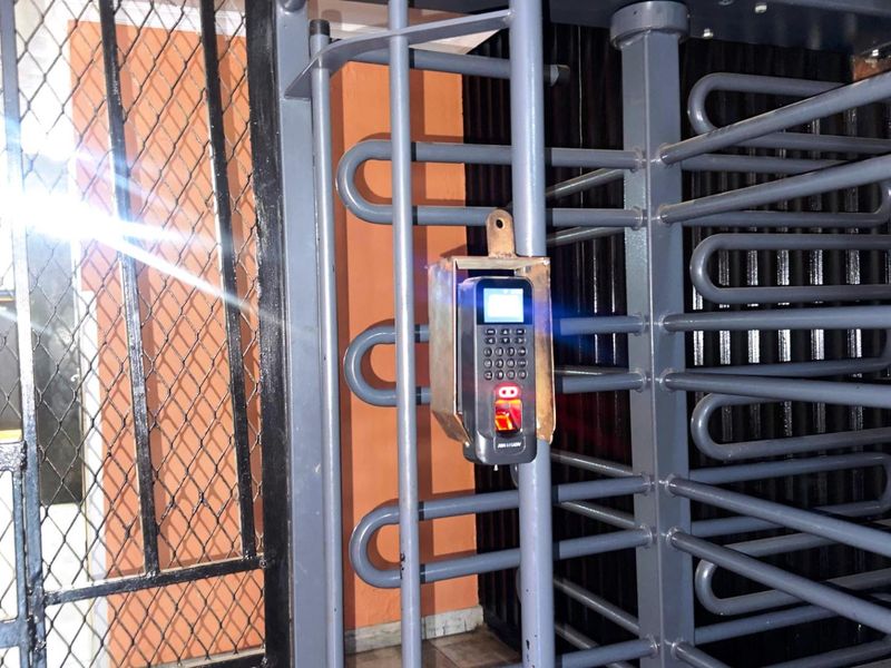 2 Bedroom Apartment For Sale in Doornfontein Johannesburg - Photo 4