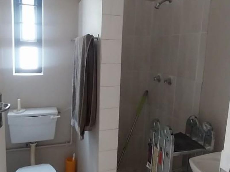 Spacious 4-Bedroom Family Home for Sale - Photo 9