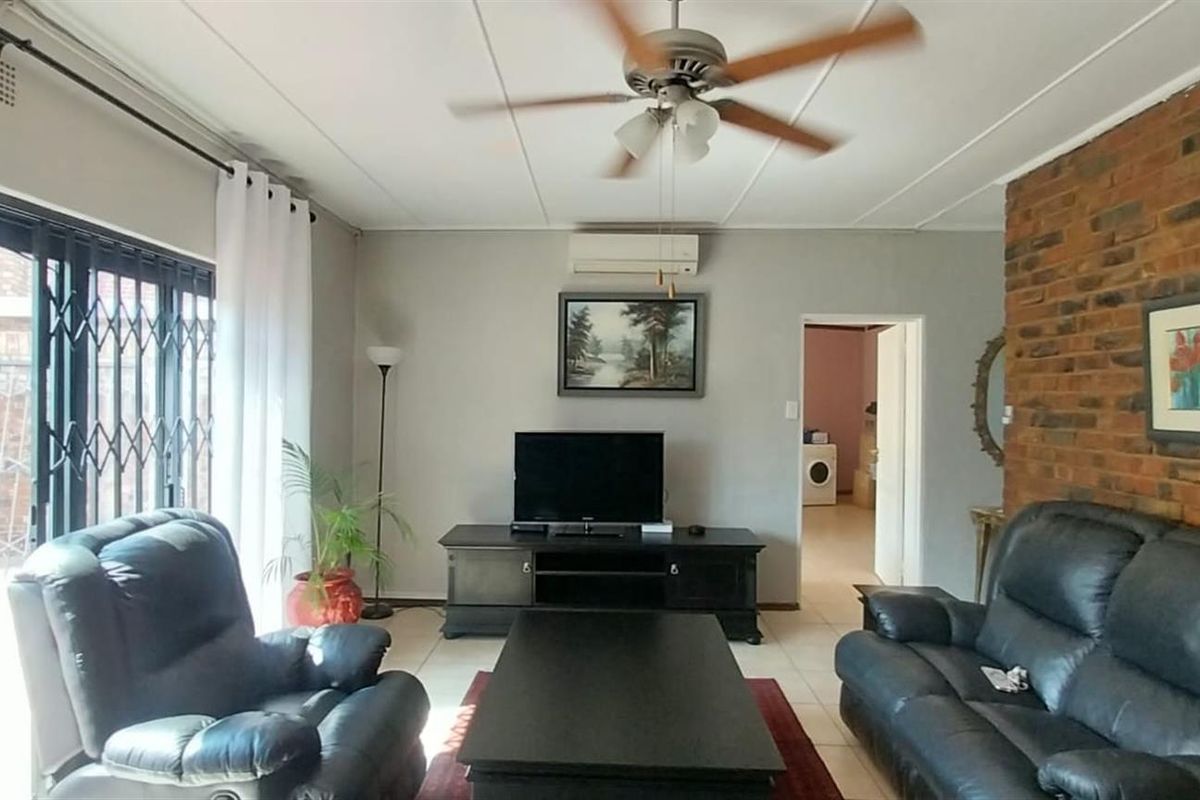 Spacious 4-Bedroom Family Home for Sale - Photo 5