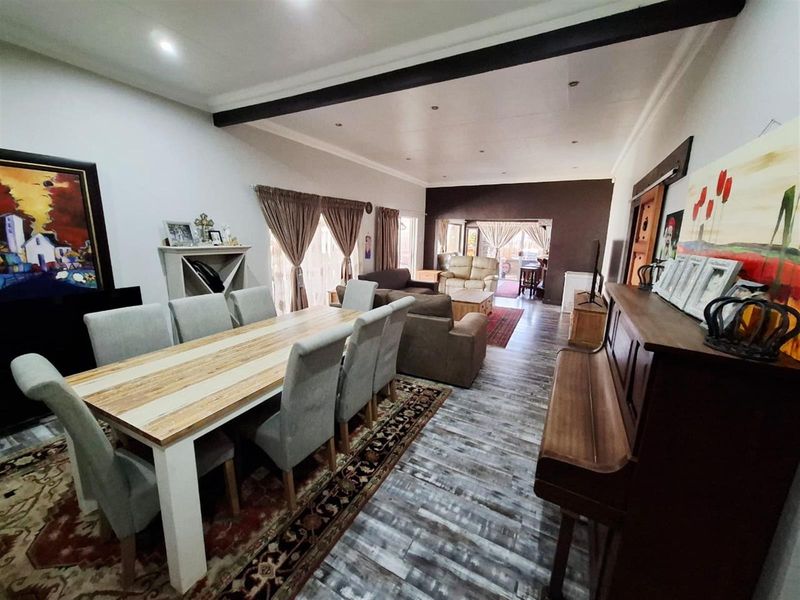 Family home with two flatlets as an extra income - Photo 5