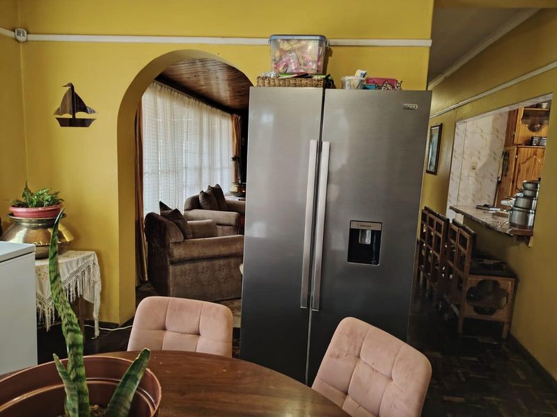 A Superb Corner Home in Raisethorpe, Pietermaritzburg! - Photo 9