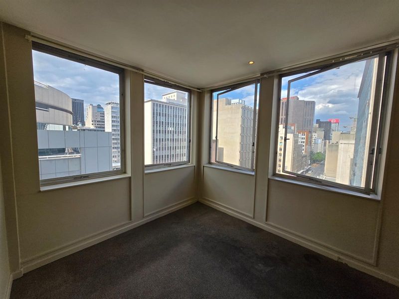 Experience City Living In Marshalltown - Photo 8