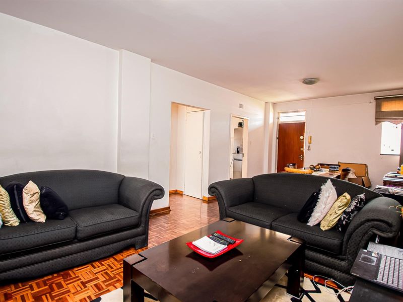 1.5 Bedroom Apartment for sale in Kew, Johannesburg - Photo 4