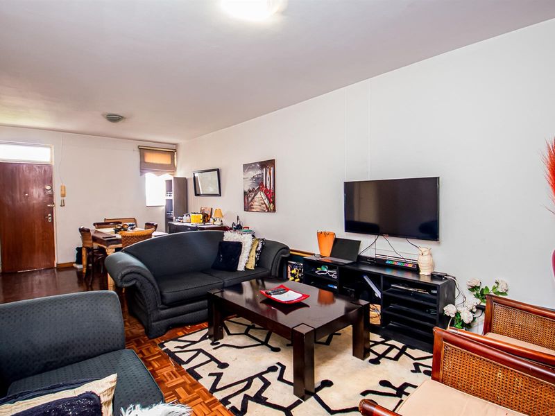 1.5 Bedroom Apartment for sale in Kew, Johannesburg - Photo 2