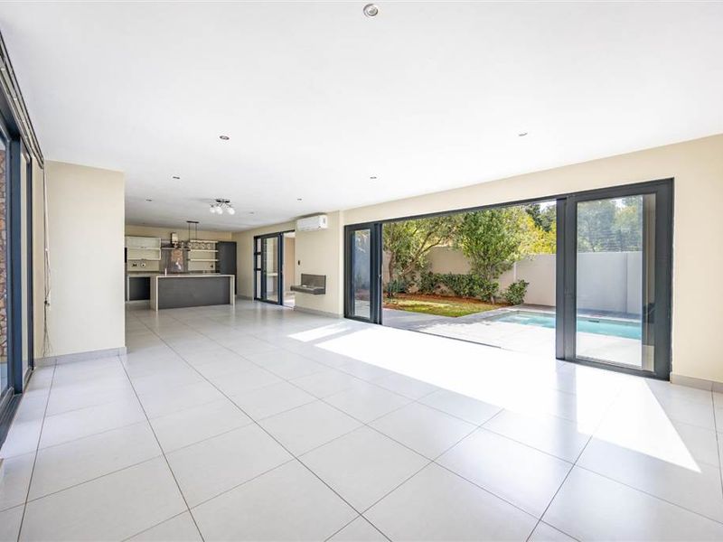 House For Sale in Waterkloof Ridge, Pretoria - Photo 3