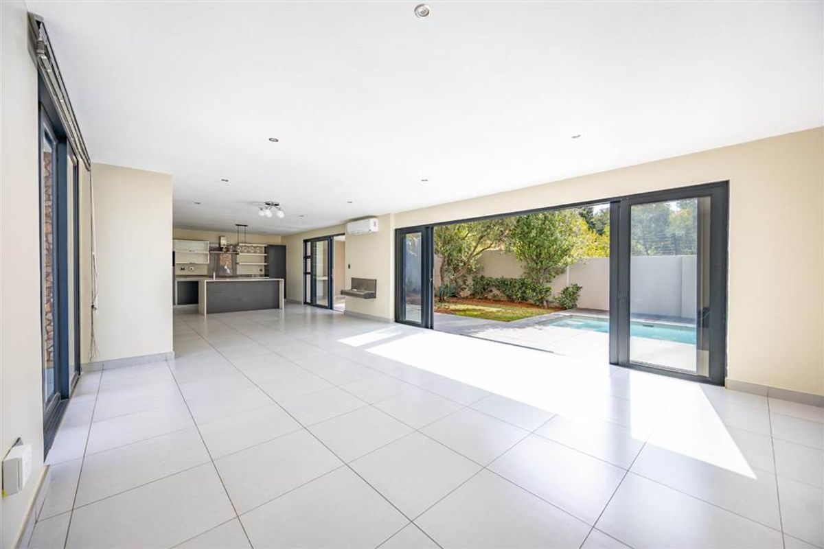 House For Sale in Waterkloof Ridge, Pretoria - Photo 3