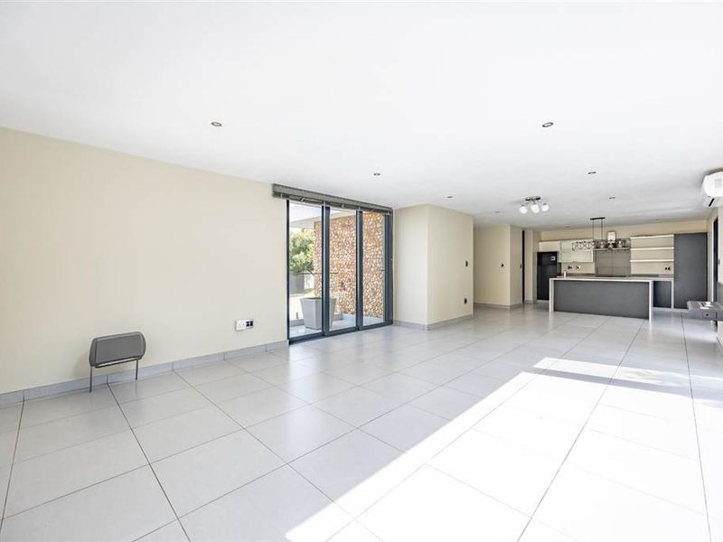 House For Sale in Waterkloof Ridge, Pretoria - Photo 2