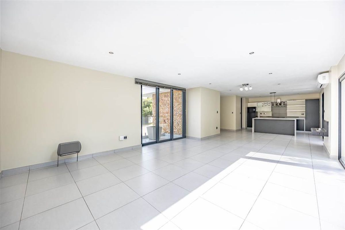 House For Sale in Waterkloof Ridge, Pretoria - Photo 2
