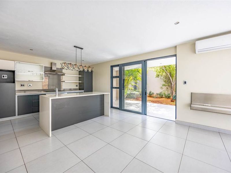 House For Sale in Waterkloof Ridge, Pretoria - Photo 8