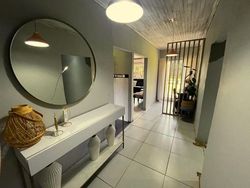 Four Bedroom House Plus Granny Flat For Sale in Henley on Klip - Photo 8