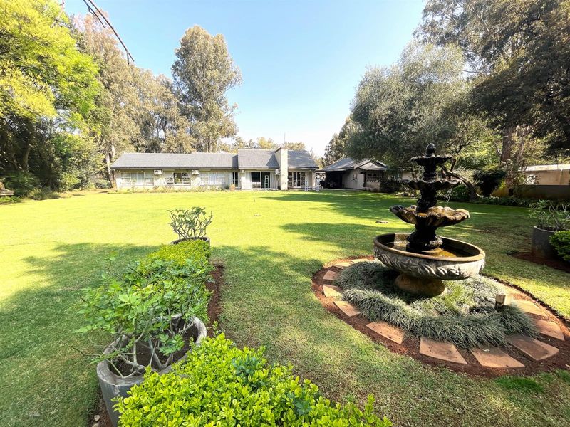 Four Bedroom House Plus Granny Flat For Sale in Henley on Klip - Photo 2
