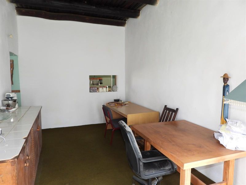 Smallholding for Sale - Spacious house on 5.7 ha with River Views near Bela Bela - Photo 7