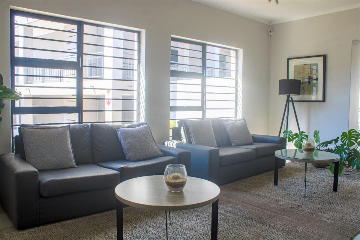 Apartment  in Morningside, Sandton - Photo 2