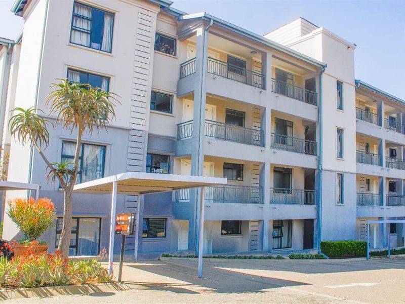 Apartment  in Morningside, Sandton - Photo 1
