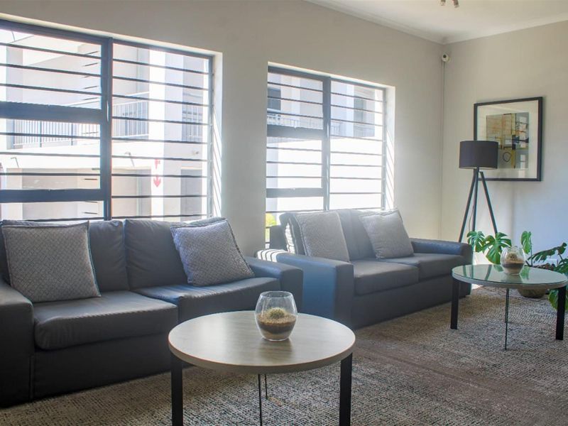 Apartment  in Morningside, Sandton - Photo 2