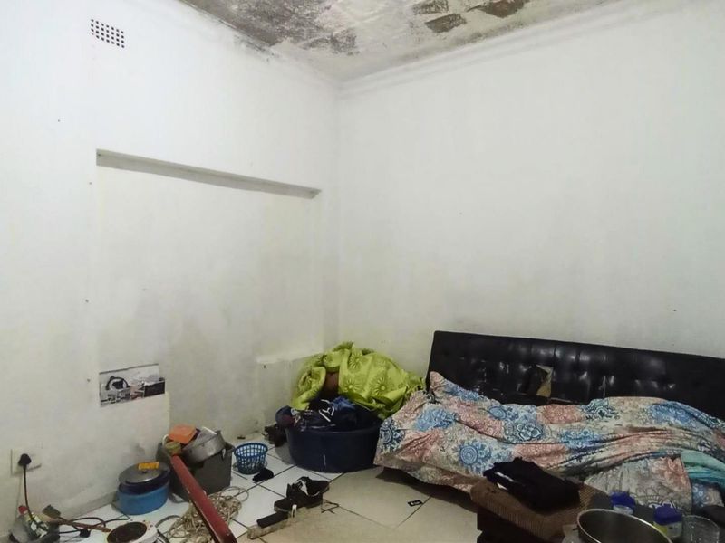 House For Sale in Rosettenville Johannesburg - Photo 9