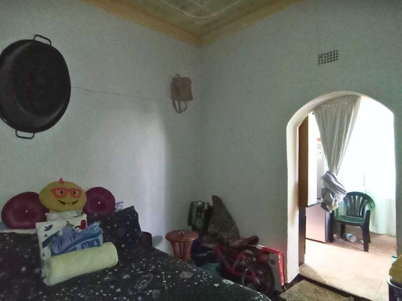 House For Sale in Rosettenville Johannesburg - Photo 8