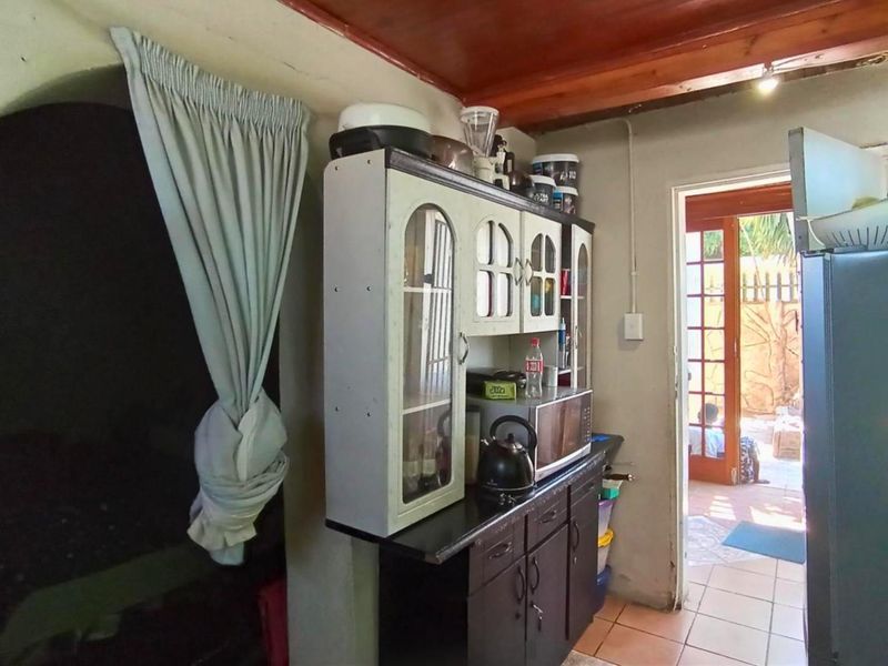 House For Sale in Rosettenville Johannesburg - Photo 6